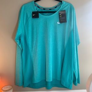 NWT Nike dri fit long sleeve shirt